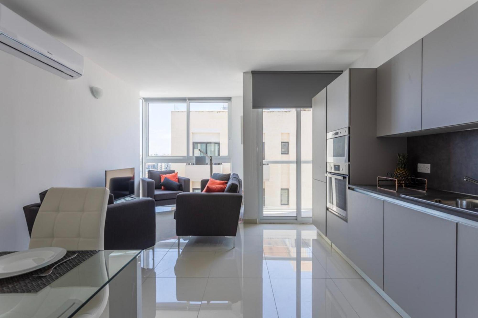 Saint Julian - Lovely Apartment With Terrace - Cityapartmentstay San Ġiljan Buitenkant foto