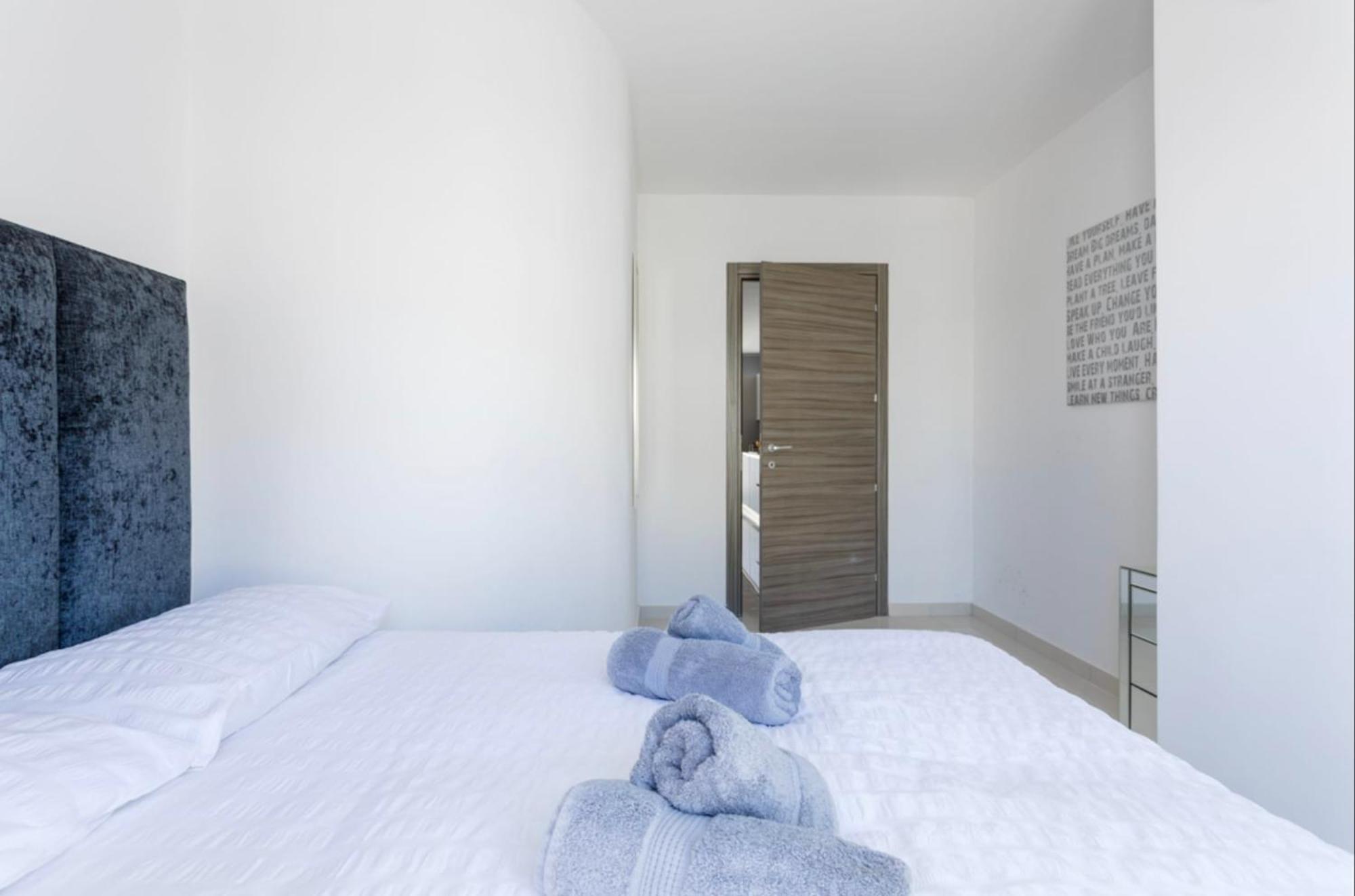 Saint Julian - Lovely Apartment With Terrace - Cityapartmentstay San Ġiljan Buitenkant foto